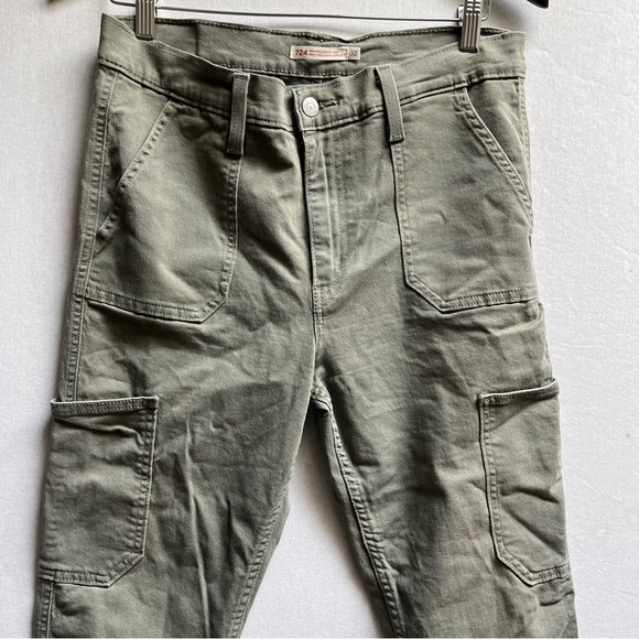 Levi’s 724 High Rise Straight Crop Olive Cargo Pants Sz 32 - Picture 2 of 12